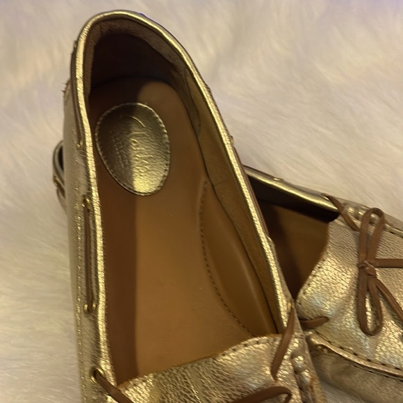 Clarks Gold Driving Loafers - Picture 2 of 6